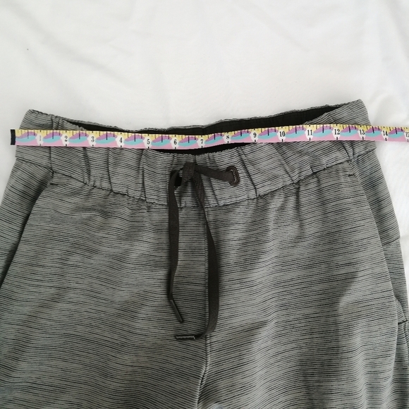 Lululemon On The Fly 28" Pants Wee Are From Space Sage Dark Olive Green 4 - Picture 10 of 16